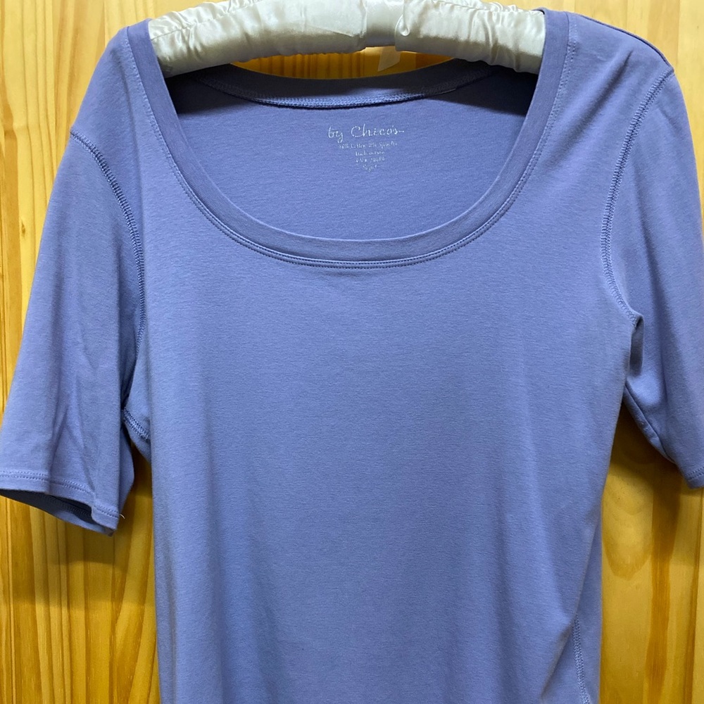 Elbow length sleeve tee